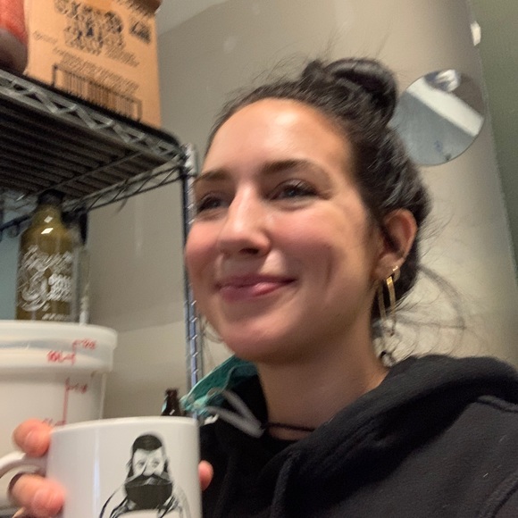 Meet your Posher, Erica - Picture 5 of 6